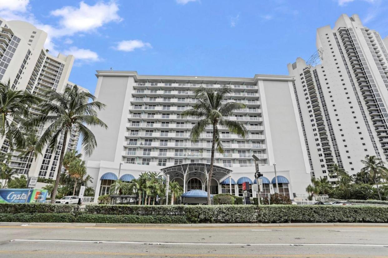 Ramada Plaza By Wyndham Marco Polo Beach Resort Golden Beach Kültér fotó