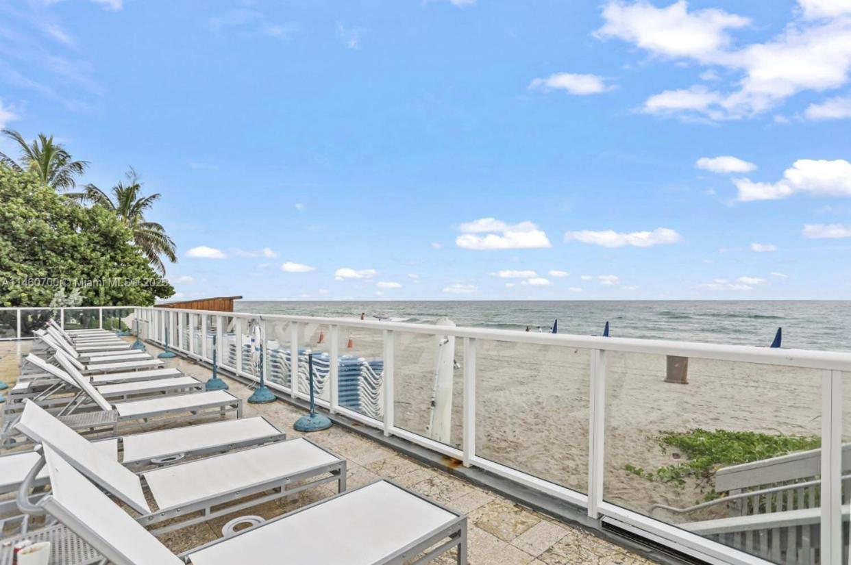 Ramada Plaza By Wyndham Marco Polo Beach Resort Golden Beach Kültér fotó